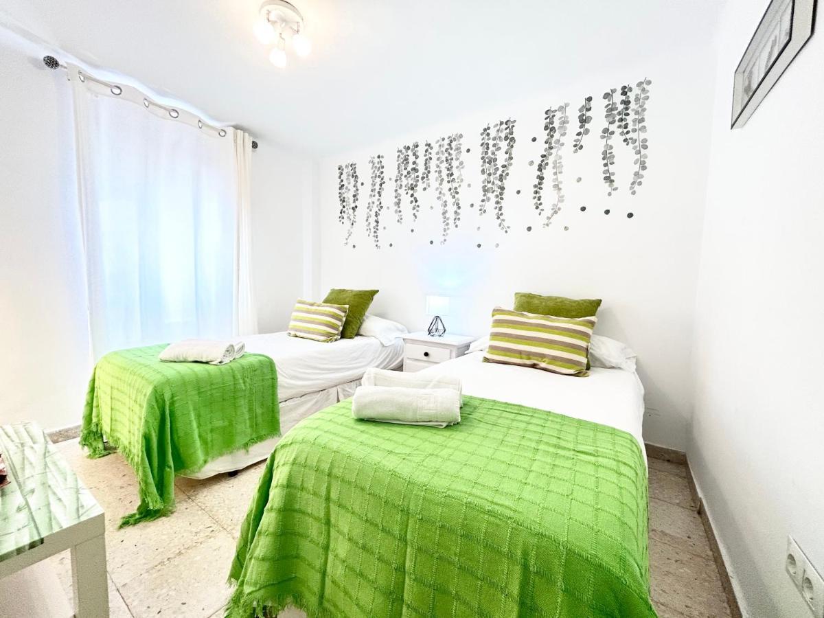 ロンダ Cozy Town House With Terrace And Free Wifiヴィラ エクステリア 写真