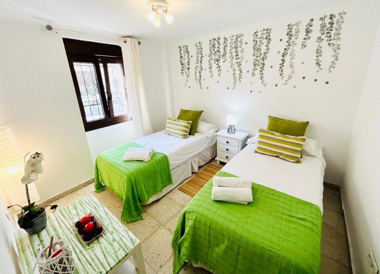 ロンダ Cozy Town House With Terrace And Free Wifiヴィラ エクステリア 写真